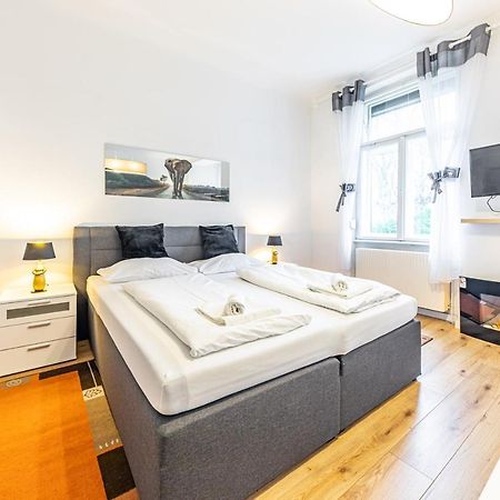 Christiano Apartments - Villa Schoenbrunn Viyana Dış mekan fotoğraf
