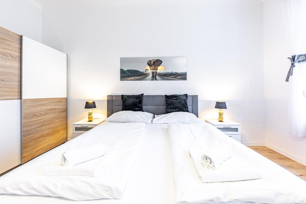 Christiano Apartments - Villa Schoenbrunn Viyana Dış mekan fotoğraf